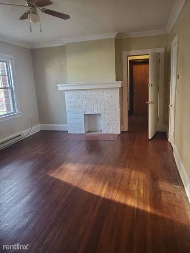Main picture of 2914 S Moreland Blvd