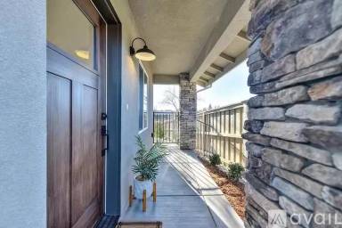 Main picture of 2750 Commons Pl