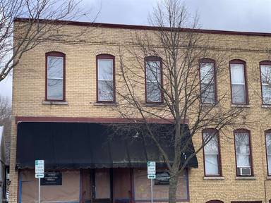 Main picture of 304 N River St