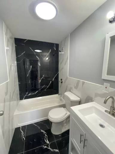 Main picture of 900 Flora St