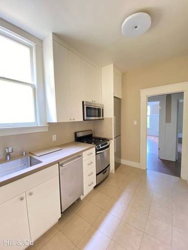 Main picture of 2338 Pine St