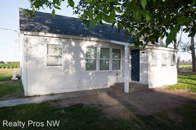 Main picture of 12041 Road 3.9 NE