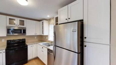 Main picture of 105 E Prospect St
