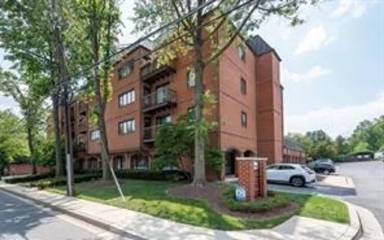 Main picture of 8 Russell Ave