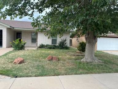 Main picture of 2100 Magill St