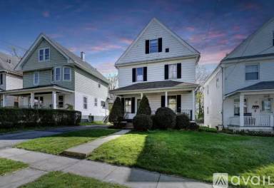 Main picture of 926 Fisk St