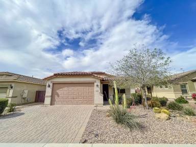Main picture of 404 W Flame Tree Ave