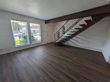 Main picture of 6330 Walraven Cir