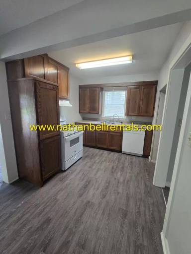 Main picture of 101 23rd St SE