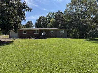 Main picture of 244 Railroad Ave