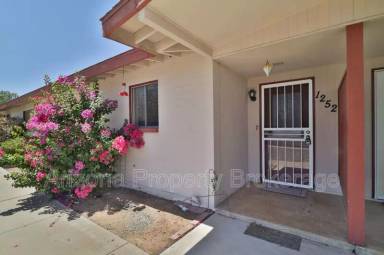 Main picture of 1252 N Gaylord Cir