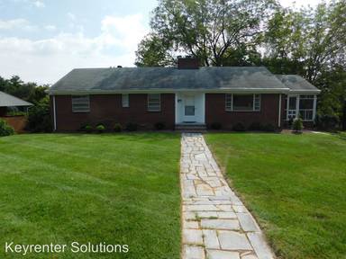 Main picture of 11 Baldwin Dr