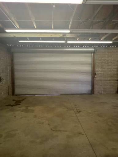 Main picture of 802 E Silver St