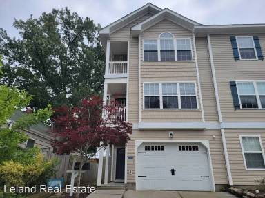 Main picture of 604 Lake Dr