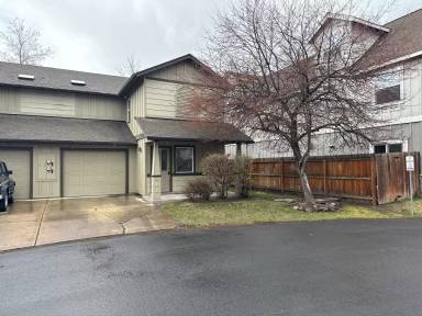Main picture of 1636 NE Lotus Dr