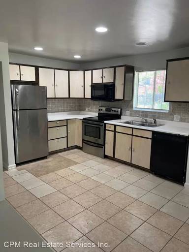 Main picture of 2052 Dawn Dr