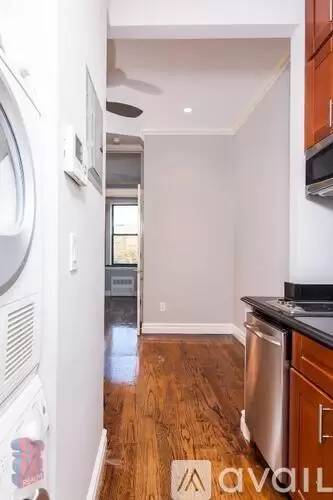 Main picture of 234 W 14th St