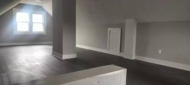 Main picture of 4072 E 64th St