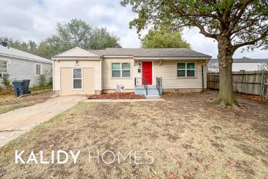 Main picture of 909 SW 48th St