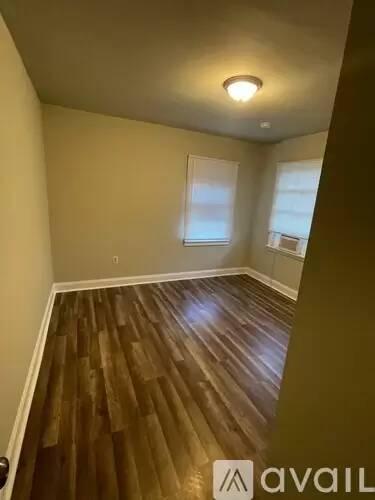 Main picture of 1136 W Chimes St