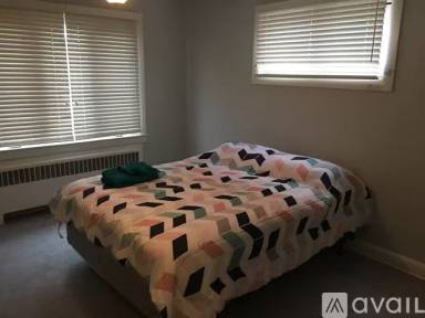 Main picture of 605 Forest View Rd