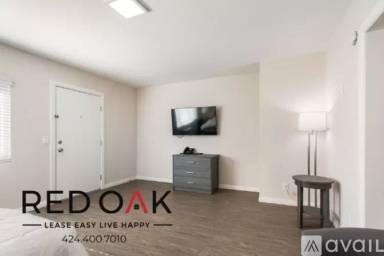 Main picture of 2021 W Olive Ave