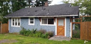 Main picture of 2909 Martin St