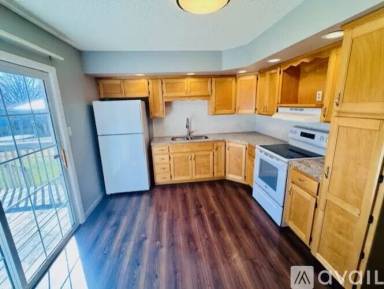 Main picture of 1221 N School St