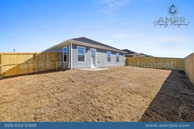 Main picture of 413 Honeybee Ave