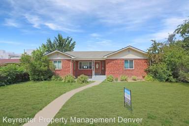 Main picture of 3055 N Monroe St