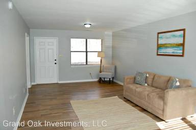 Main picture of 301 Hillsboro Ln