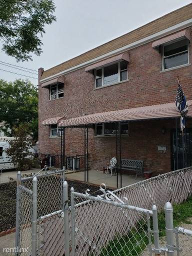 Main picture of 2679 Waterbury Ave