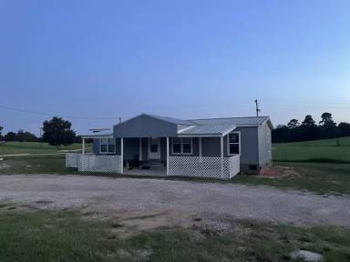 Main picture of 5512 County Road 313 E