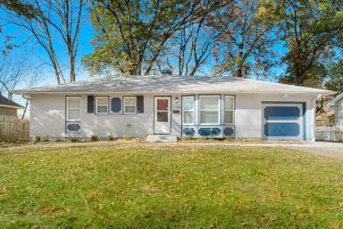 Main picture of 13504 Spring St