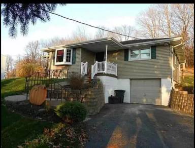 Main picture of 90 Franklin Farms Rd