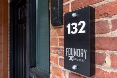 Main picture of 235 Old South High St