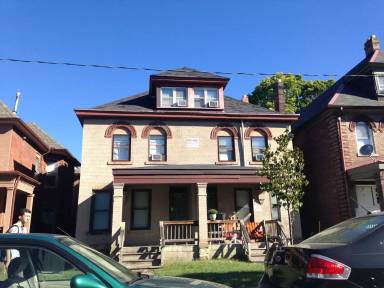 Main picture of 60 W 10th Ave