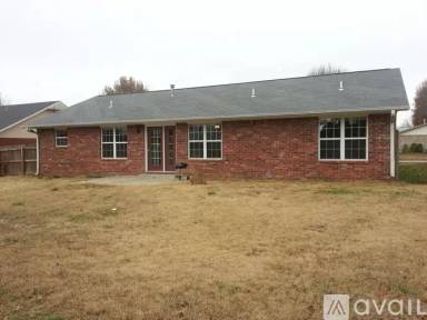 Main picture of 208 Magnolia Ave