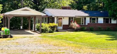 Main picture of 534 Speedway Rd