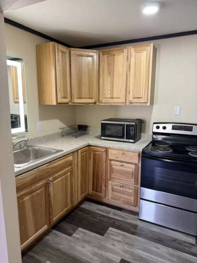 Main picture of 701 Railroad Ave