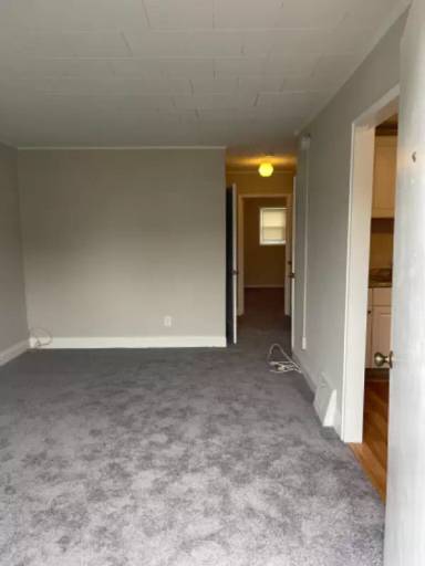 Main picture of 913 Pine Rd