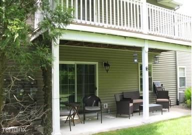 Main picture of 303 Evergreen Pl