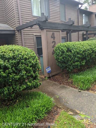 Main picture of 424 Abbotsleigh Ct