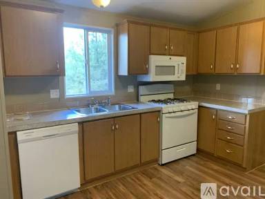 Main picture of 2020 Miracle Ln
