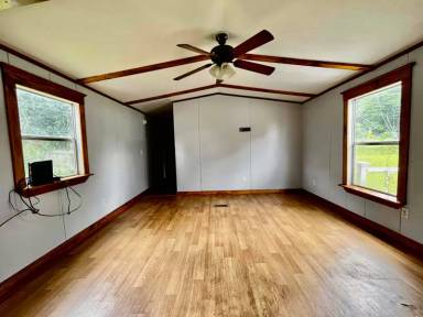 Main picture of 1038 Maple Dr