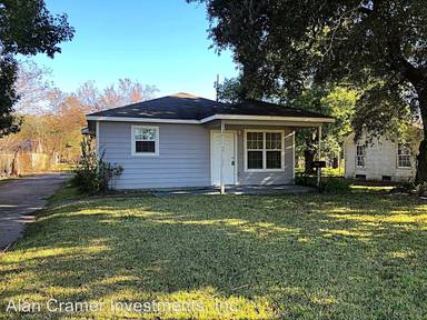 Main picture of 3128 Ozark Ave