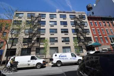 Main picture of 355 W 52nd St