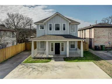 Main picture of 4404 Aspen St