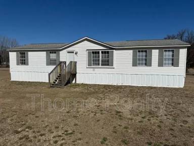 Main picture of 26 Hemlock Ln