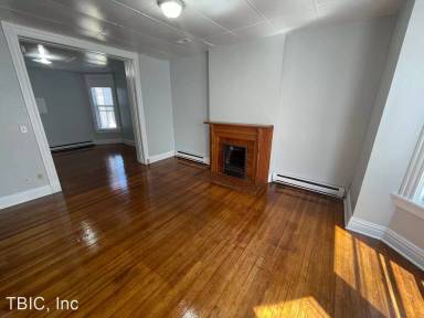 Main picture of 432 W 3rd St